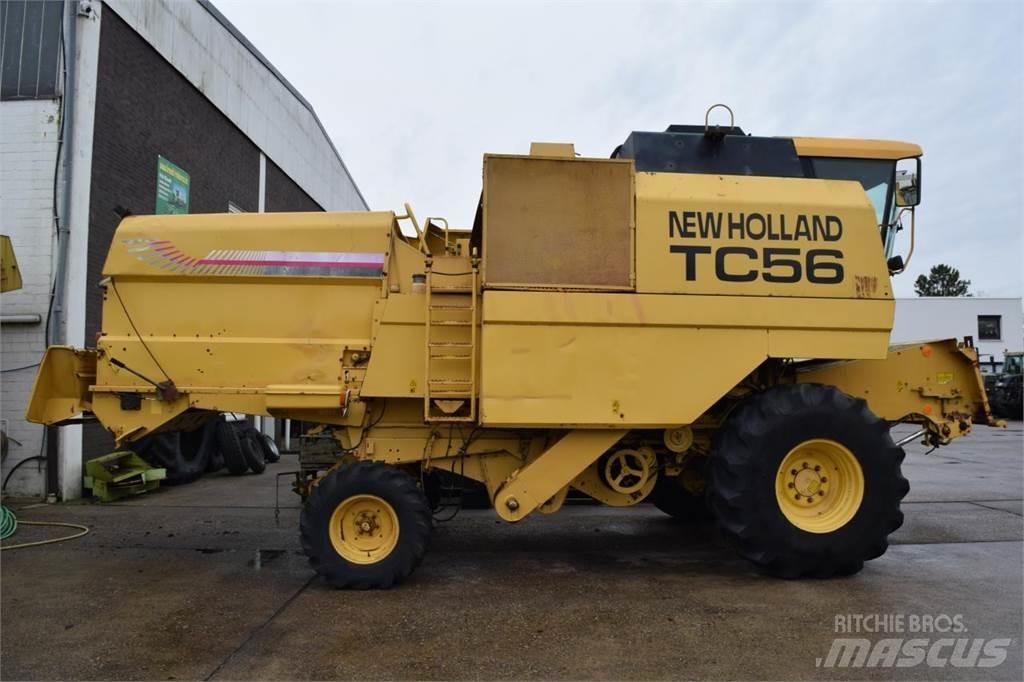 New Holland TC 56 حصادات
