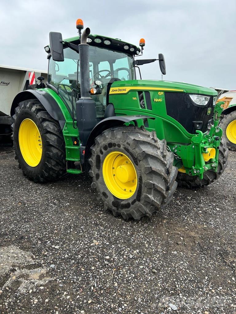 John Deere 6R 195 الجرارات