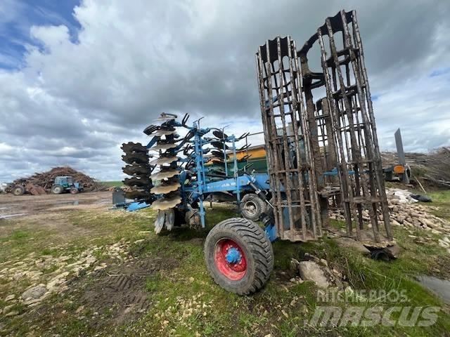Lemken Rubin 12 زحافات ساحقة