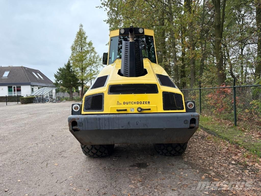 Bomag BW 213 D H-4 i ضاغطات التربة