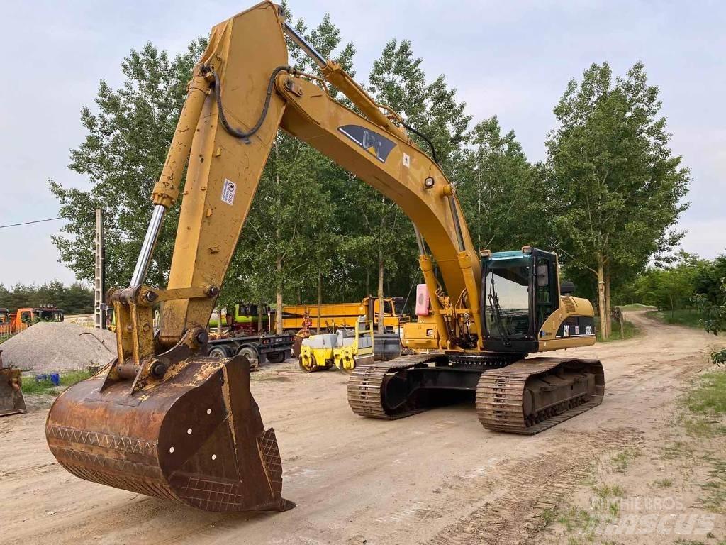 CAT 330CL حفارات زحافة