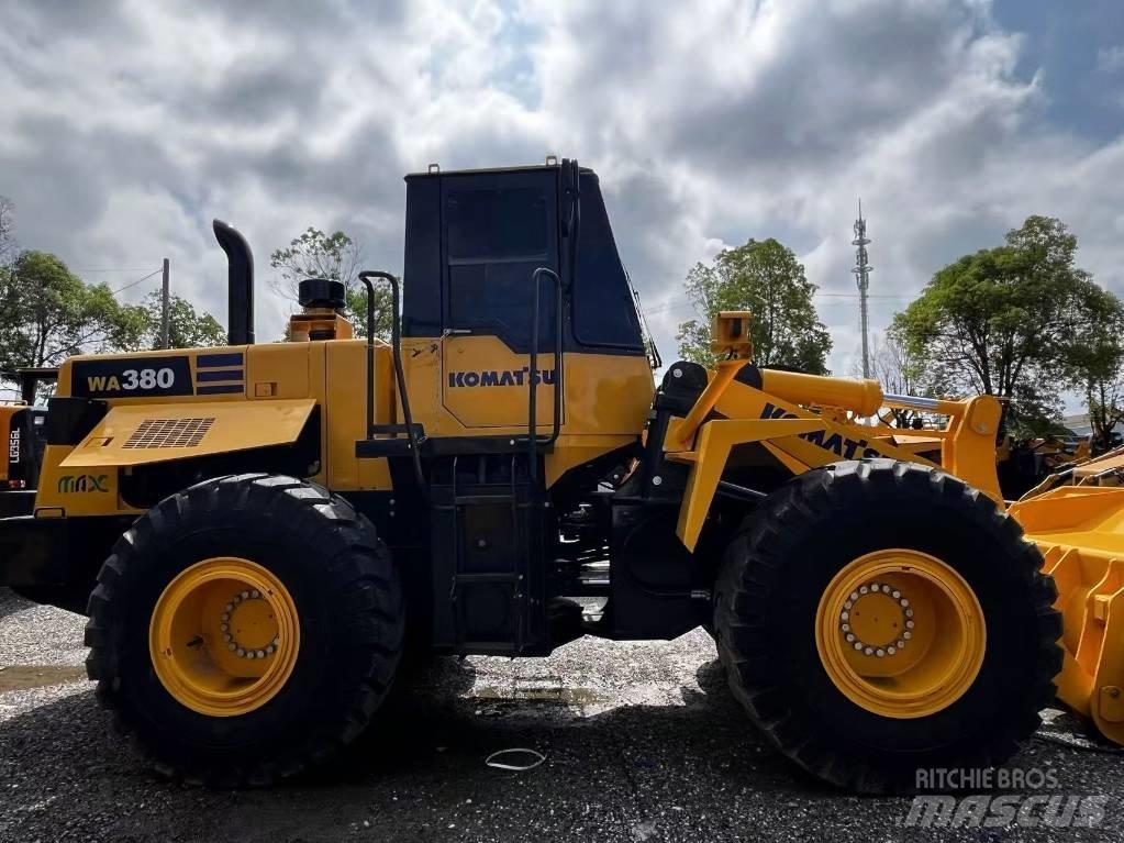 Komatsu WA 380-3 لوادر بعجل