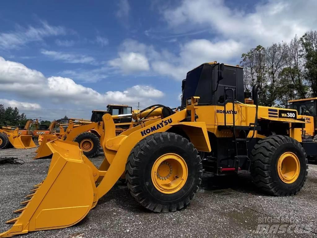 Komatsu WA 380-3 لوادر بعجل
