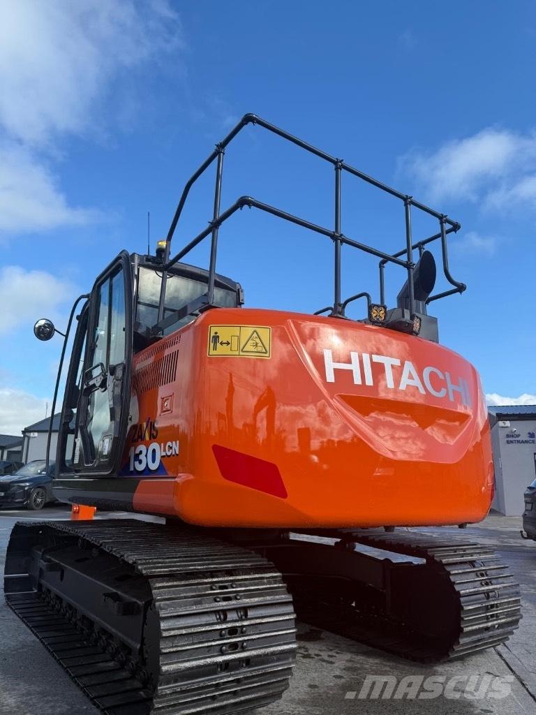 Hitachi Zaxis 130-6 حفارات زحافة