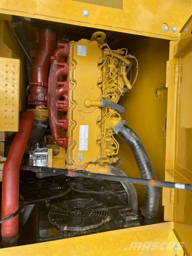 CAT CAT323 حفارات وسط 7 طن - 12 طن