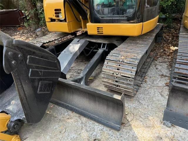 CAT 308 C حفارات زحافة