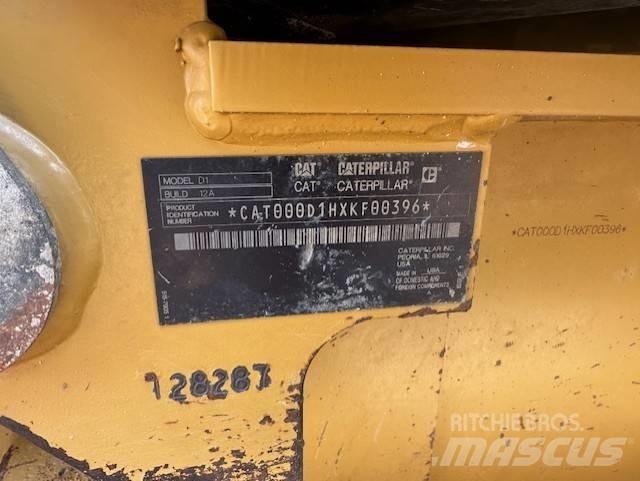 CAT D1 بلدوزرات مجنزرة