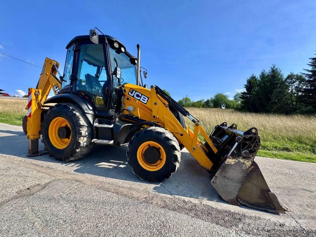 JCB 3CX لوادر ذات جرافات عكسية