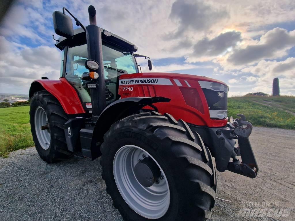 Massey Ferguson 7718 الجرارات