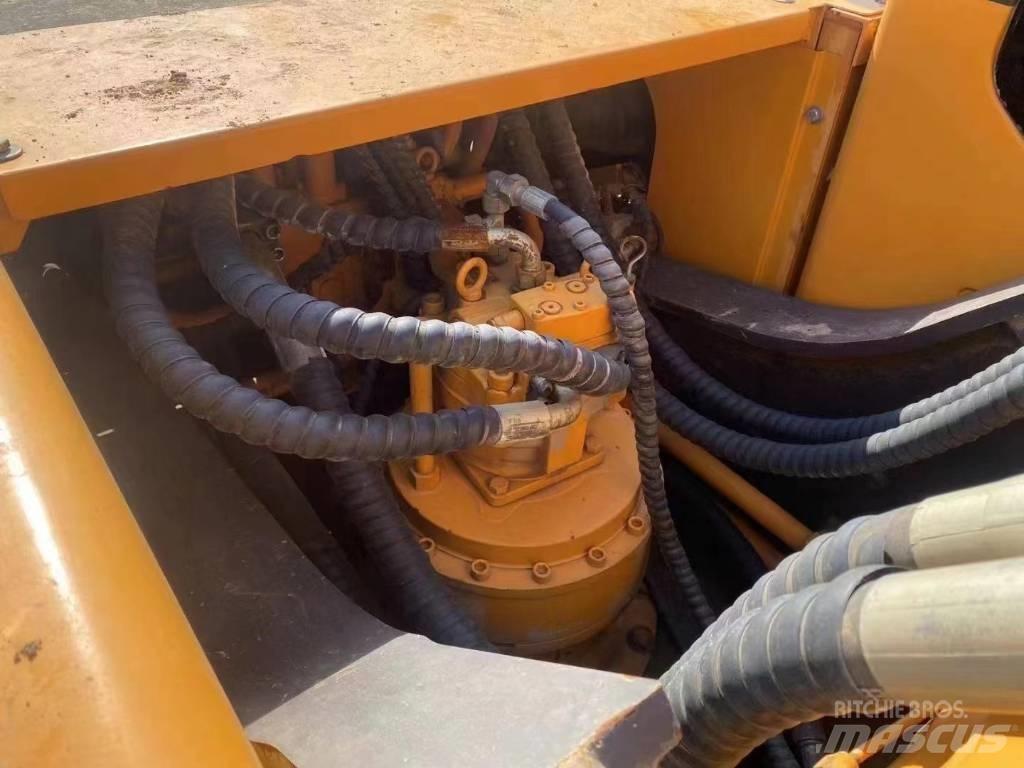Sany SY 305 C حفارات زحافة