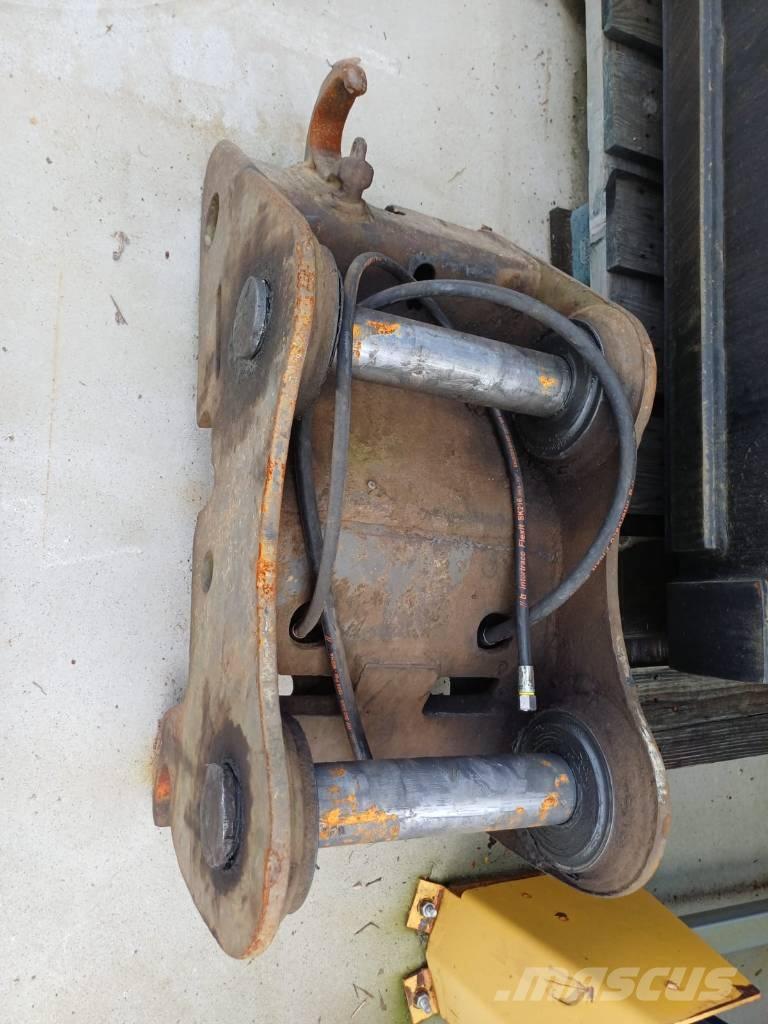 Volvo EW 160 B حفارات بعجل