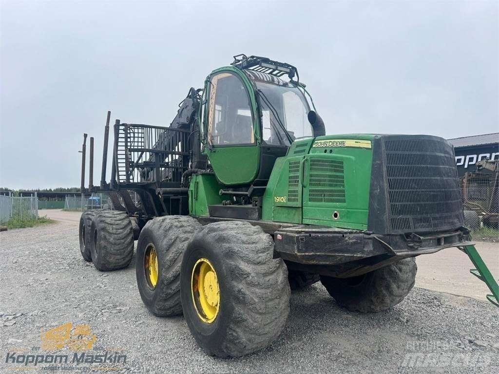 John Deere 1910E شاحنات