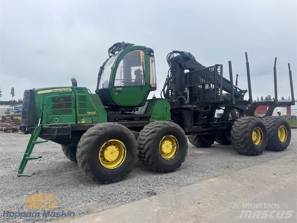 John Deere 1910E شاحنات