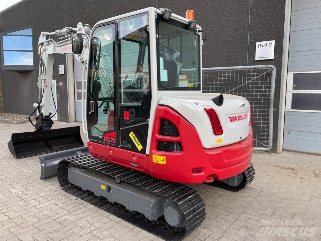 Takeuchi TB370 حفارات صغيرة أقل من 7 طن (حفارات صغيرة)