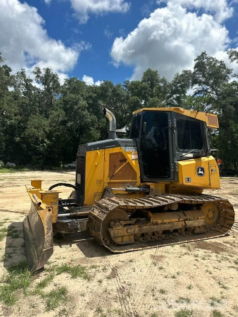DEERE 650K بلدوزرات مجنزرة