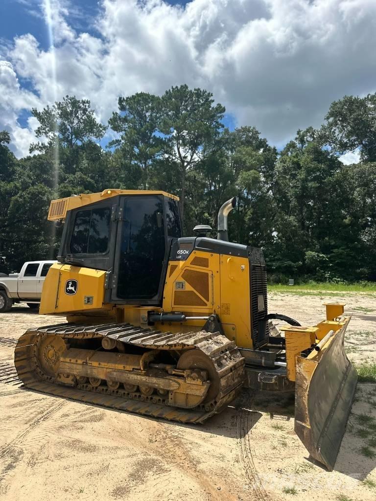 DEERE 650K بلدوزرات مجنزرة