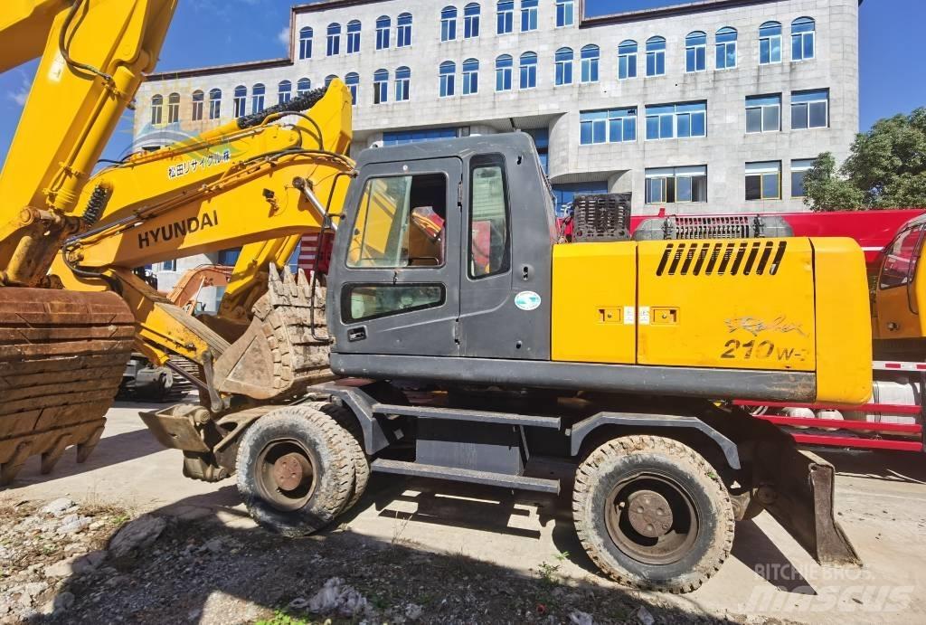 Hyundai R210W-7 حفارات بعجل