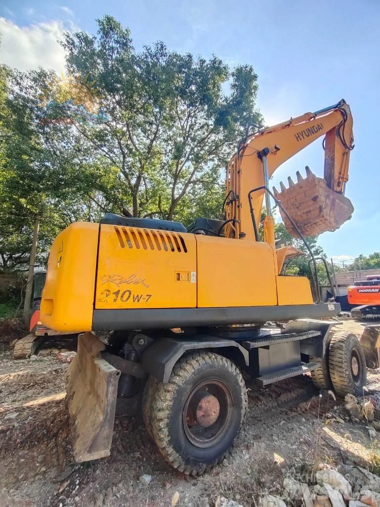 Hyundai R210W-7 حفارات بعجل