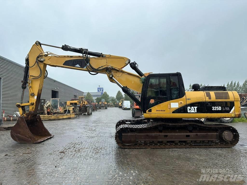 CAT 325DL حفارات زحافة