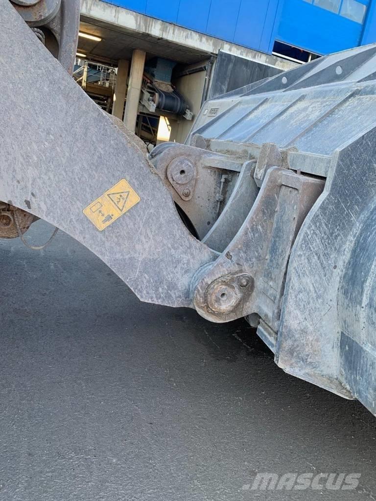 Volvo L 350 H لوادر بعجل