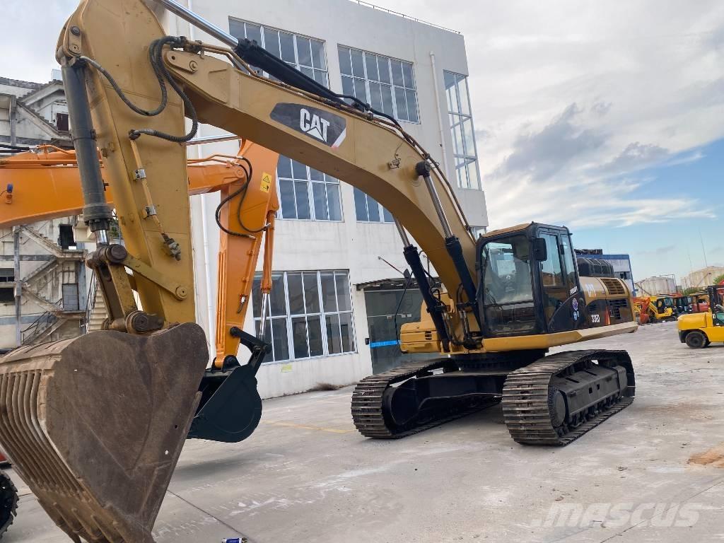 CAT 336 D حفارات زحافة