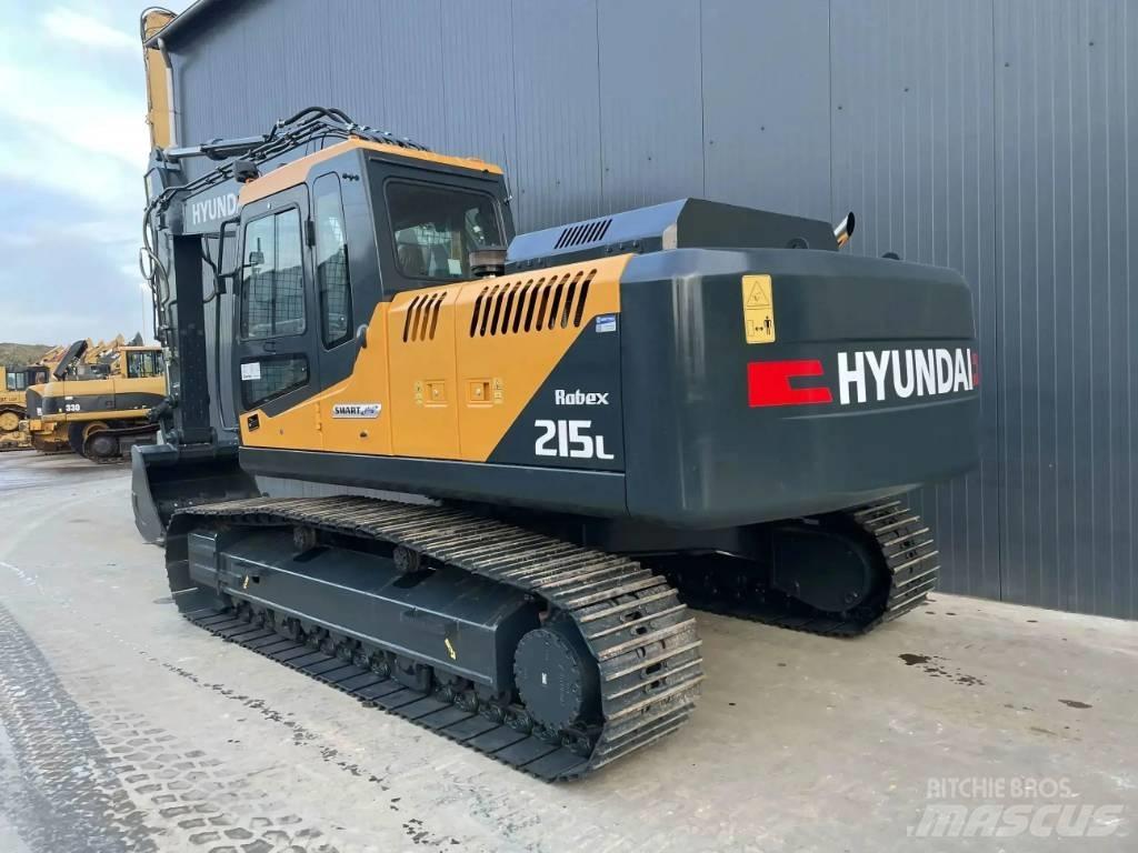 Hyundai R215L حفارات زحافة