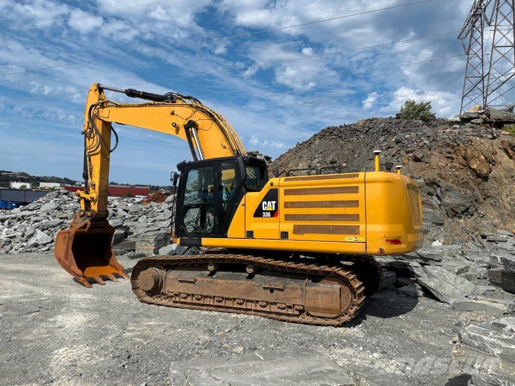 CAT 336 حفارات زحافة