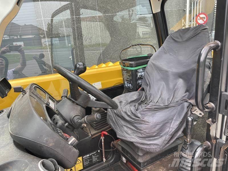 JCB 531 - 70 مناولات متداخلة