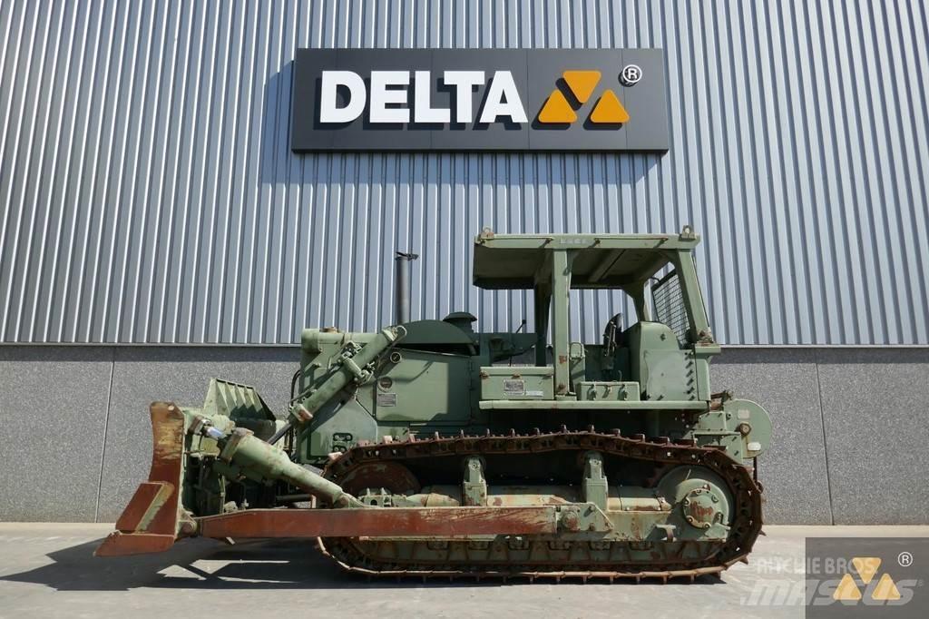CAT D7F Ex-army بلدوزرات مجنزرة