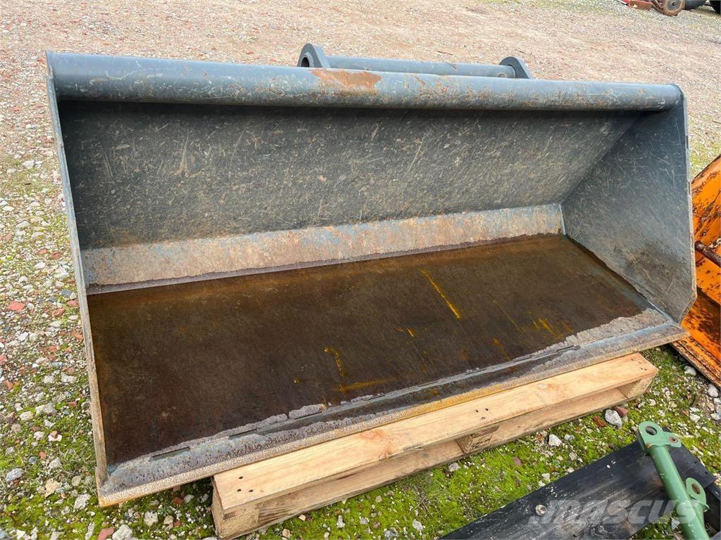 Bobcat T3071 معدات مناولة لأغراض الزراعة