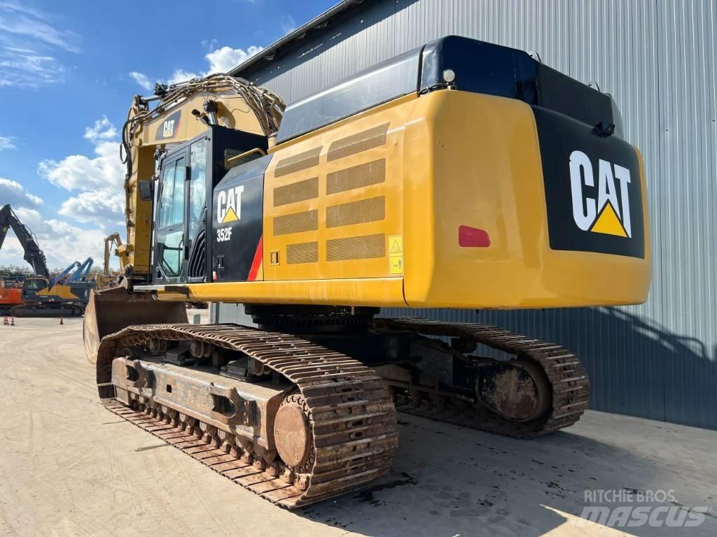 CAT 352F حفارات زحافة