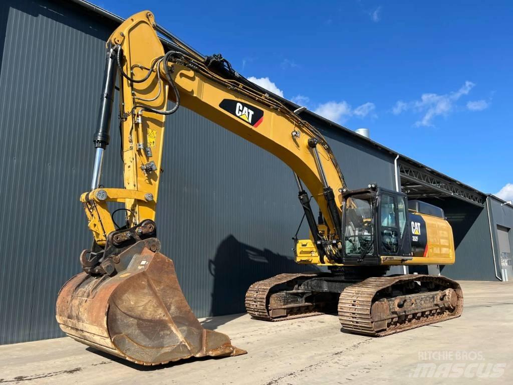 CAT 352F حفارات زحافة