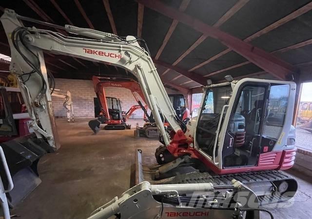 Takeuchi TB290 حفارات وسط 7 طن - 12 طن