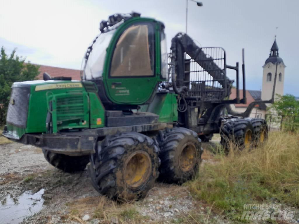 John Deere 1010 E شاحنات
