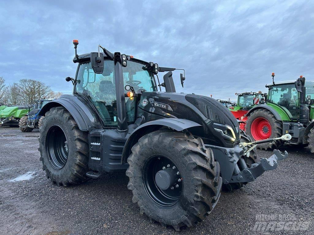 Valtra T 235 Direct الجرارات