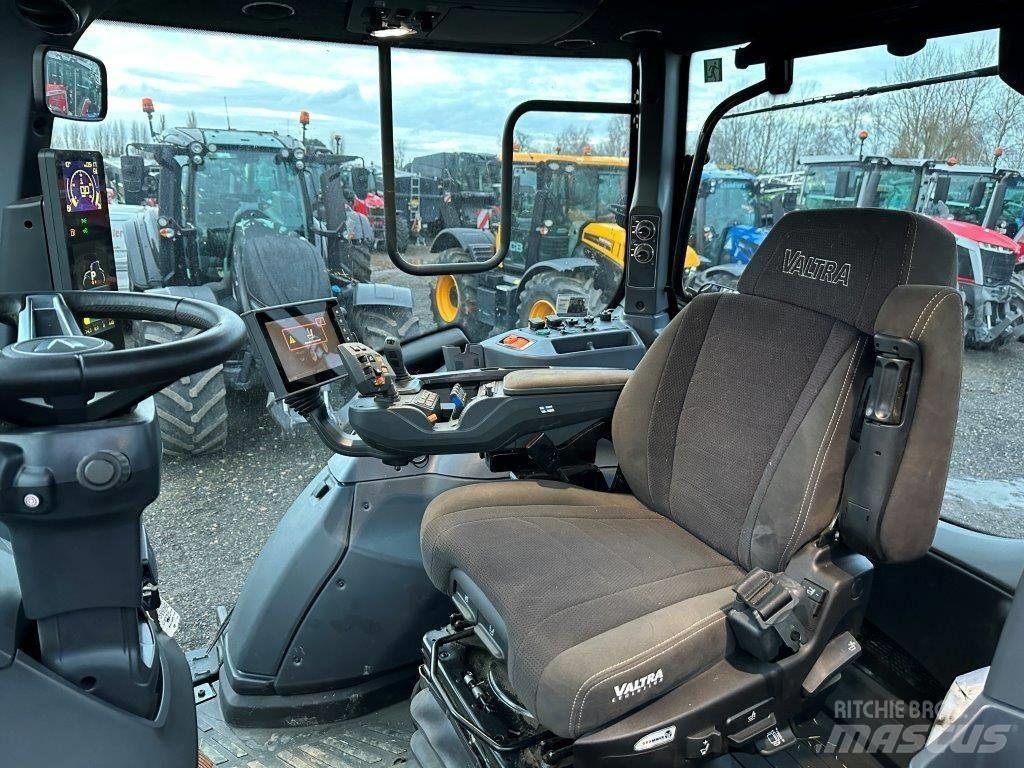 Valtra T 235 Direct الجرارات