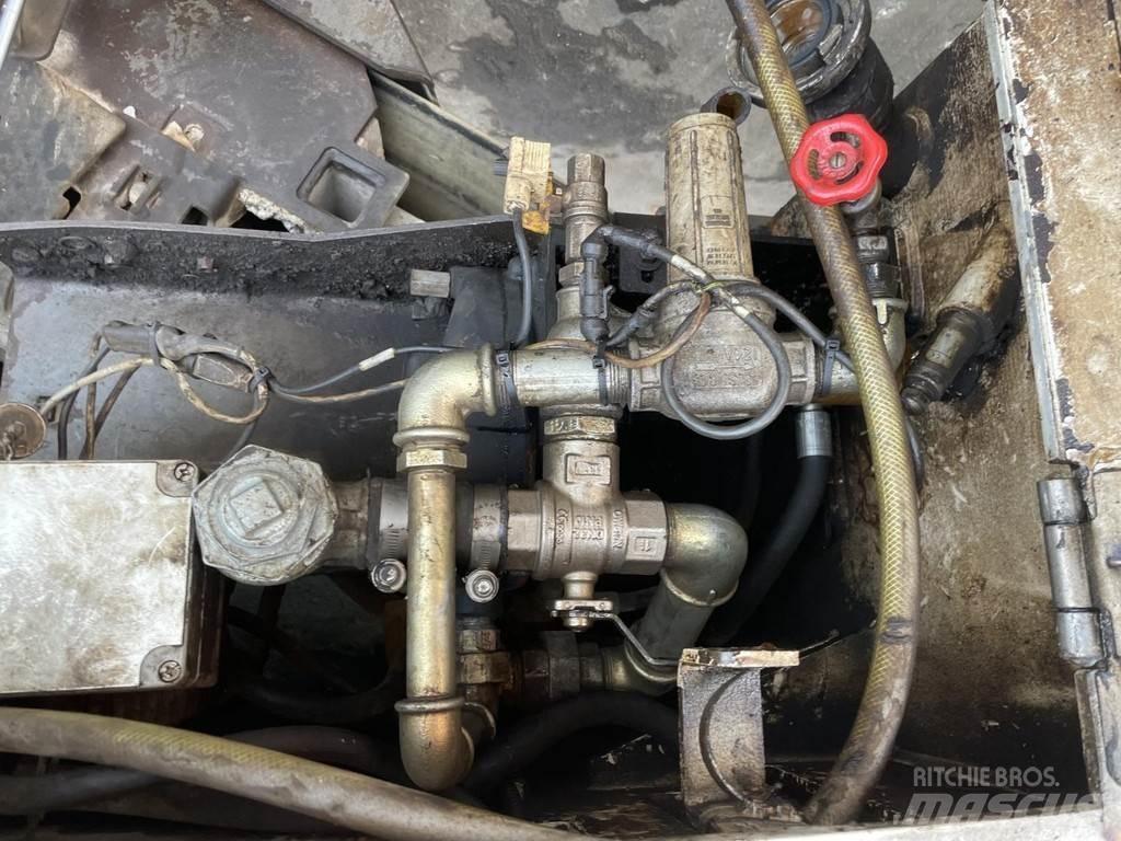 Wirtgen W 100 F ماكينات الكشط البارد للأسفلت