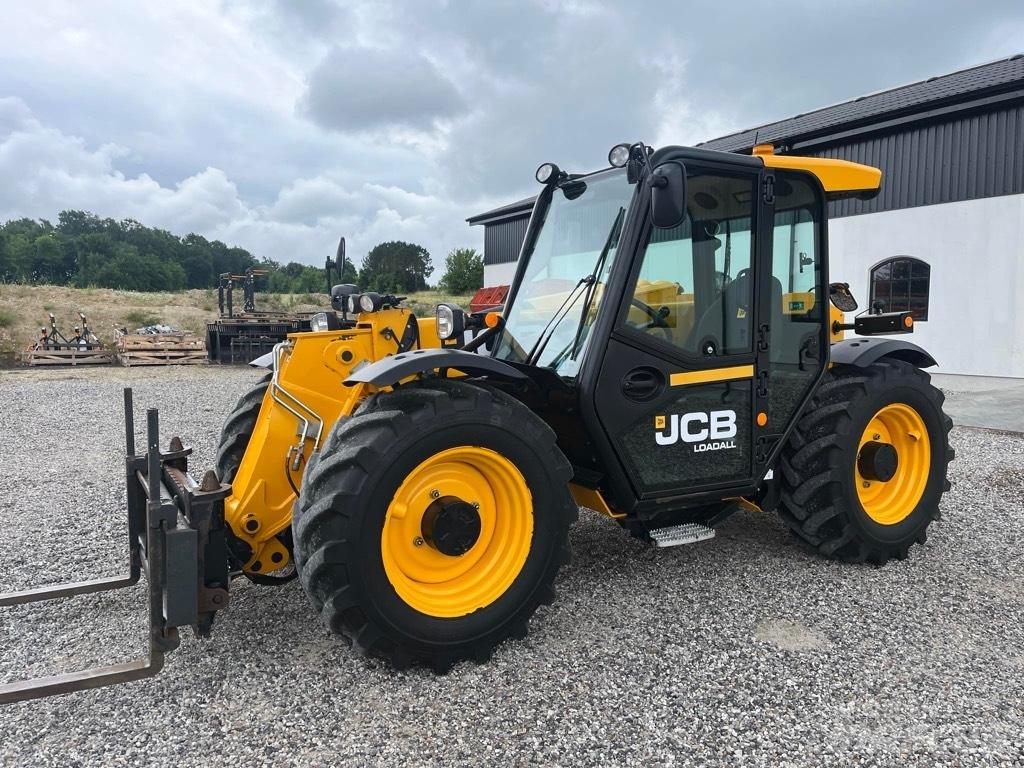 JCB 527-58 Agri Plus مناولات متداخلة