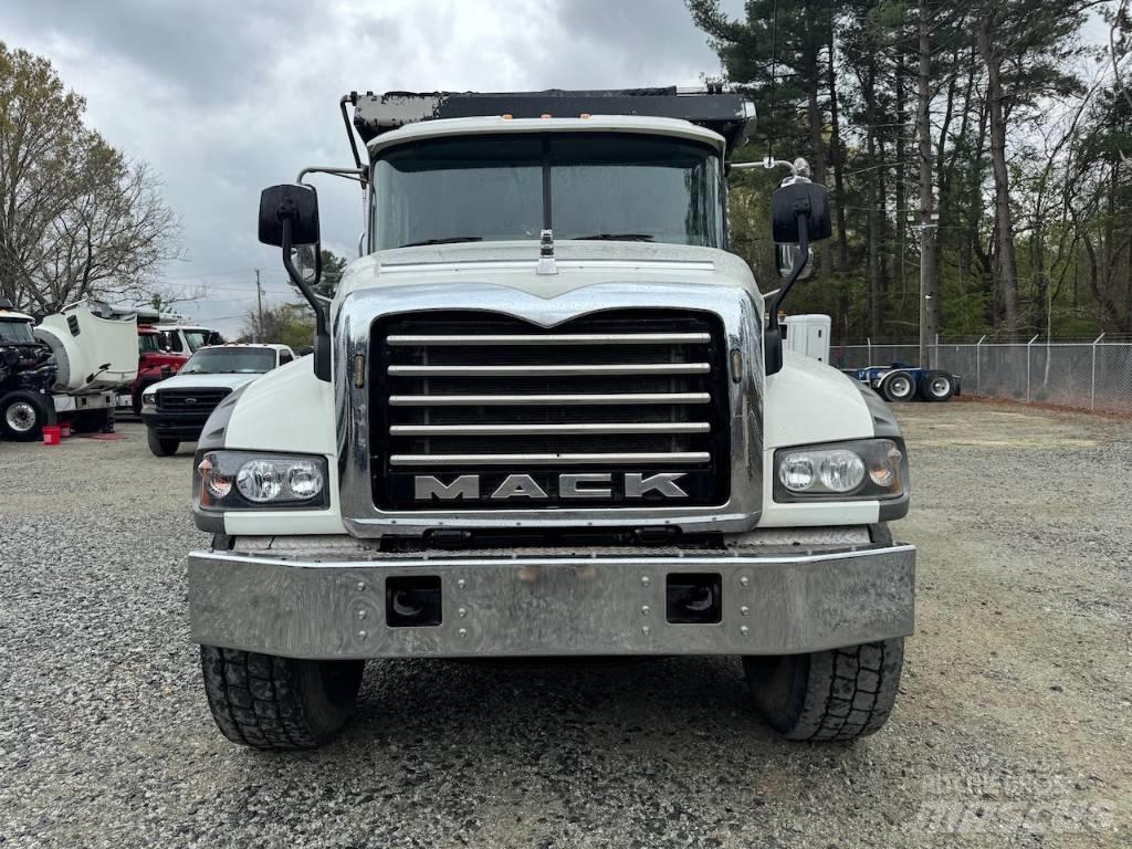 Mack GU433 شاحنات قلابة