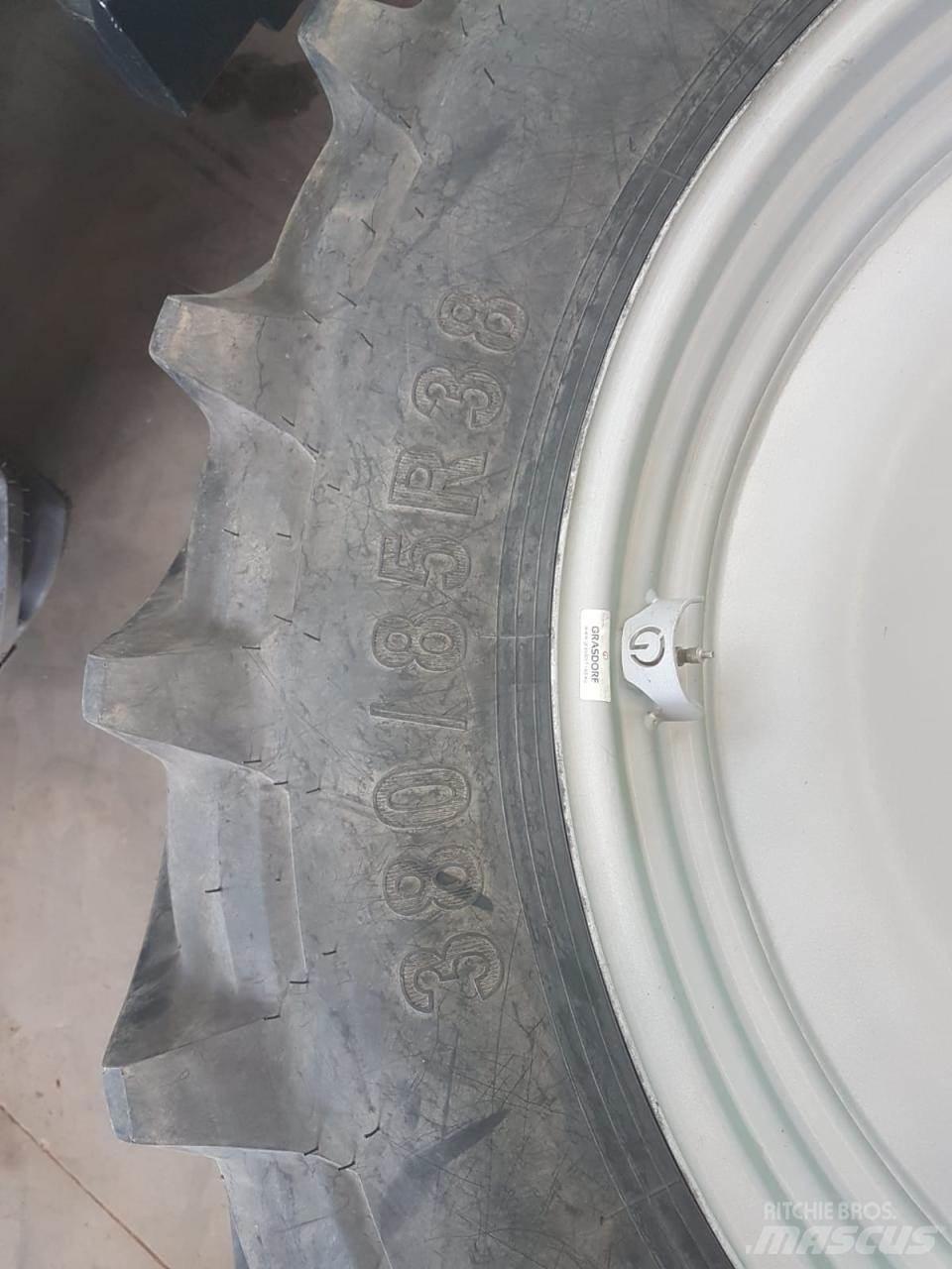 Petlas 380/85R38 الإطارات والعجلات والحافات