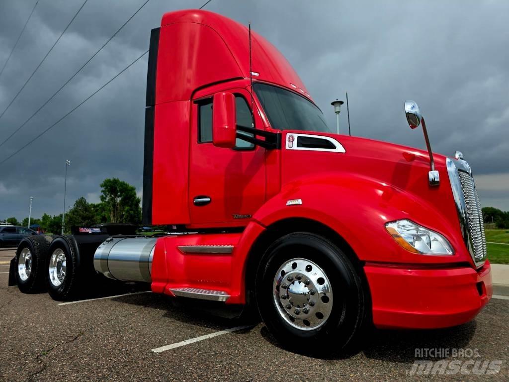 Kenworth T 680 وحدات الجر