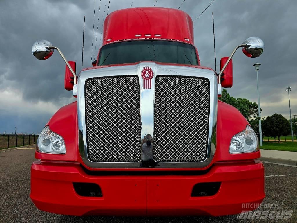 Kenworth T 680 وحدات الجر