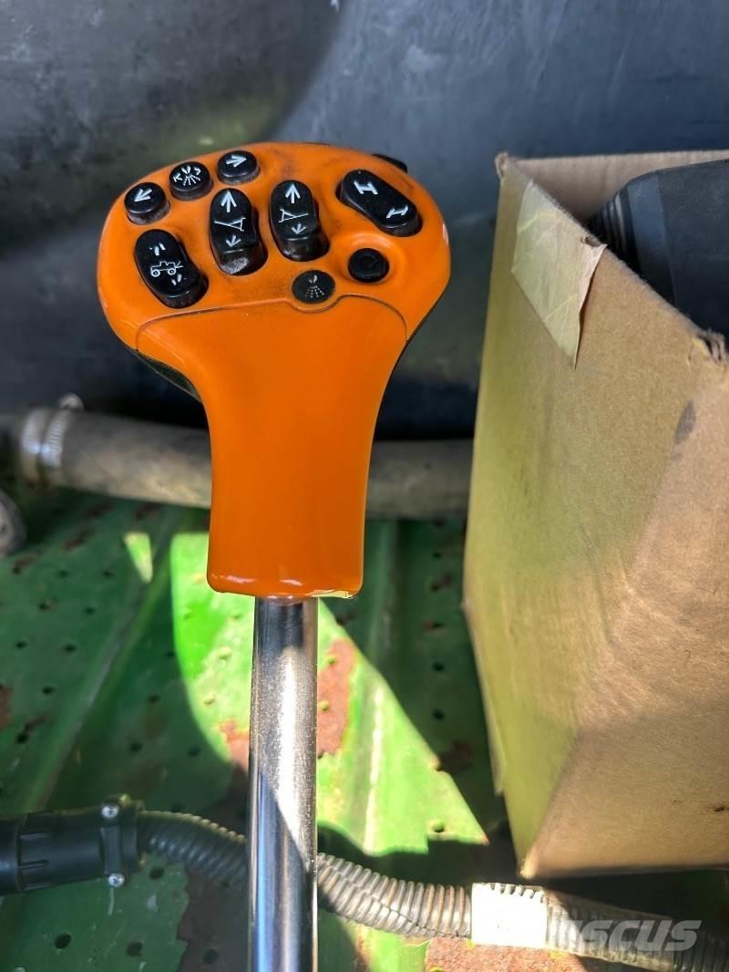 John Deere R952 i الرشاشات