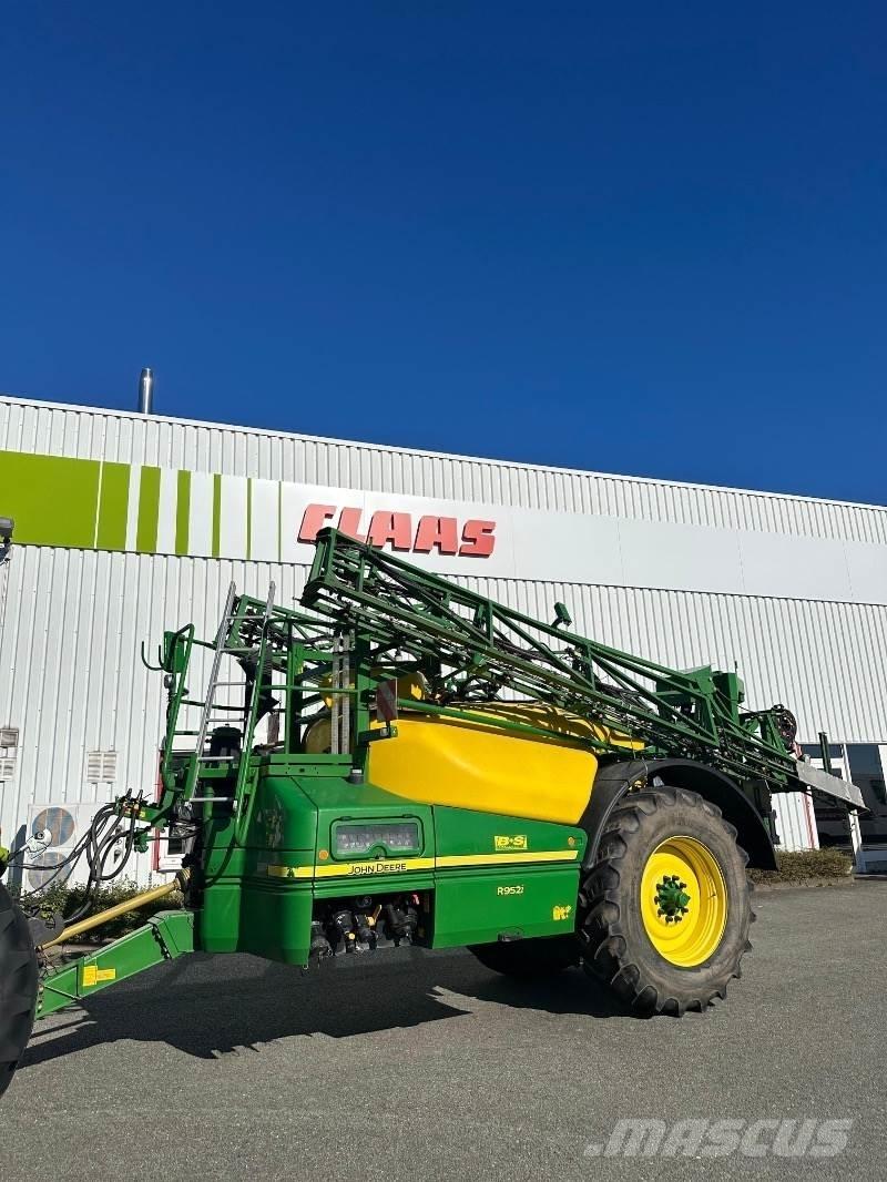 John Deere R952 i الرشاشات
