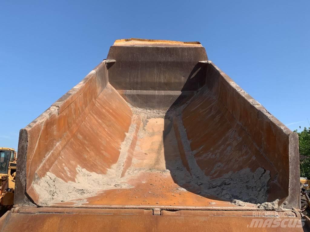 Volvo A 25 D ساحبات مفصلية