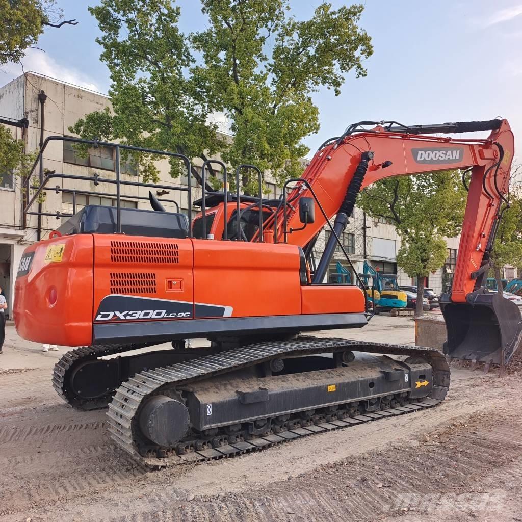Doosan DX300LC-9C حفارات زحافة