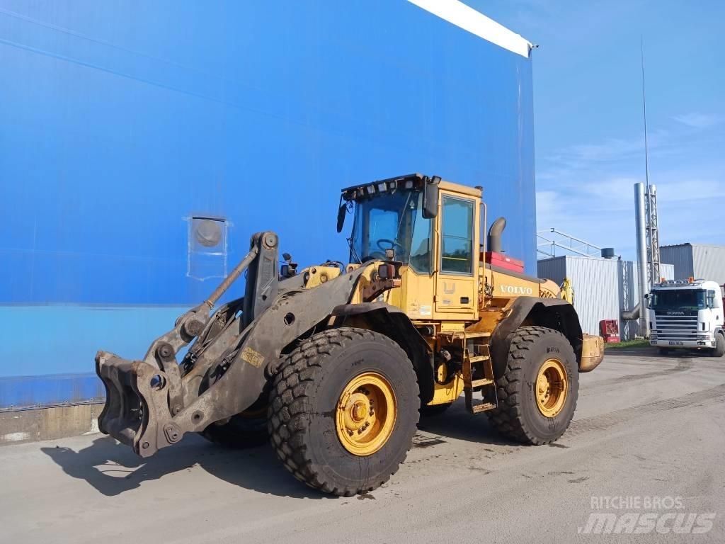 Volvo L 120 E لوادر بعجل