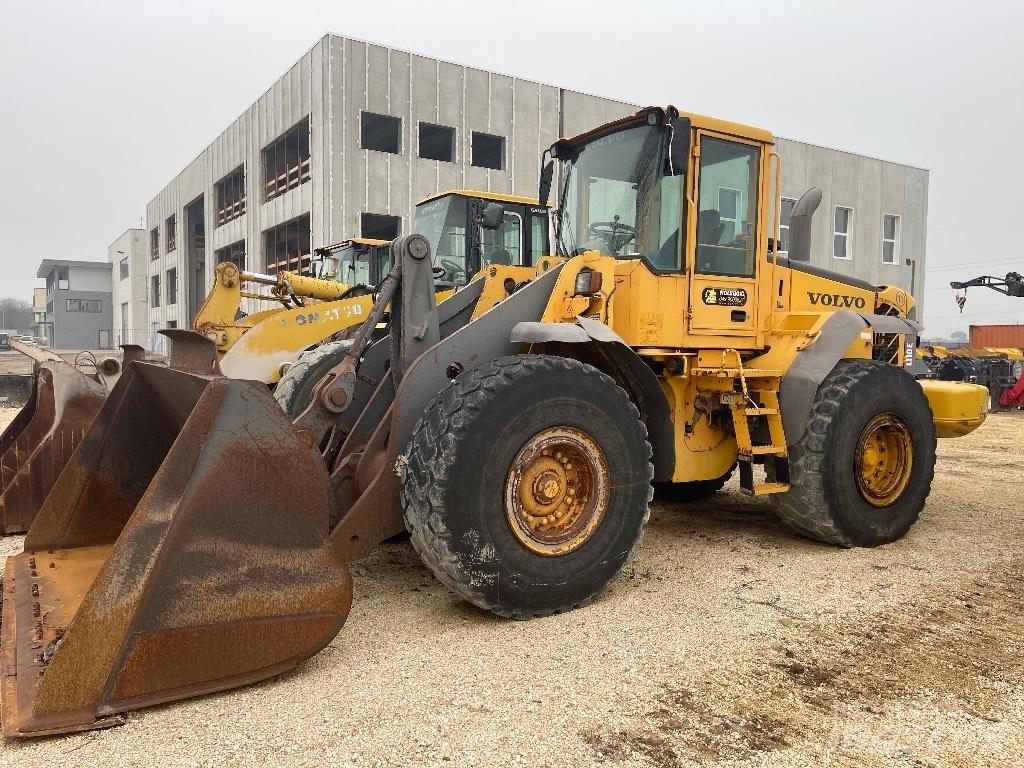 Volvo L 110 E لوادر بعجل
