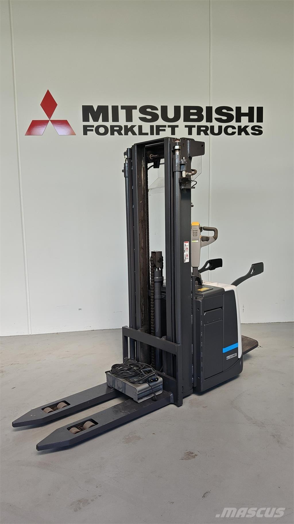 Atlet PSP125 شاحنات مناولة ذاتية الدفع