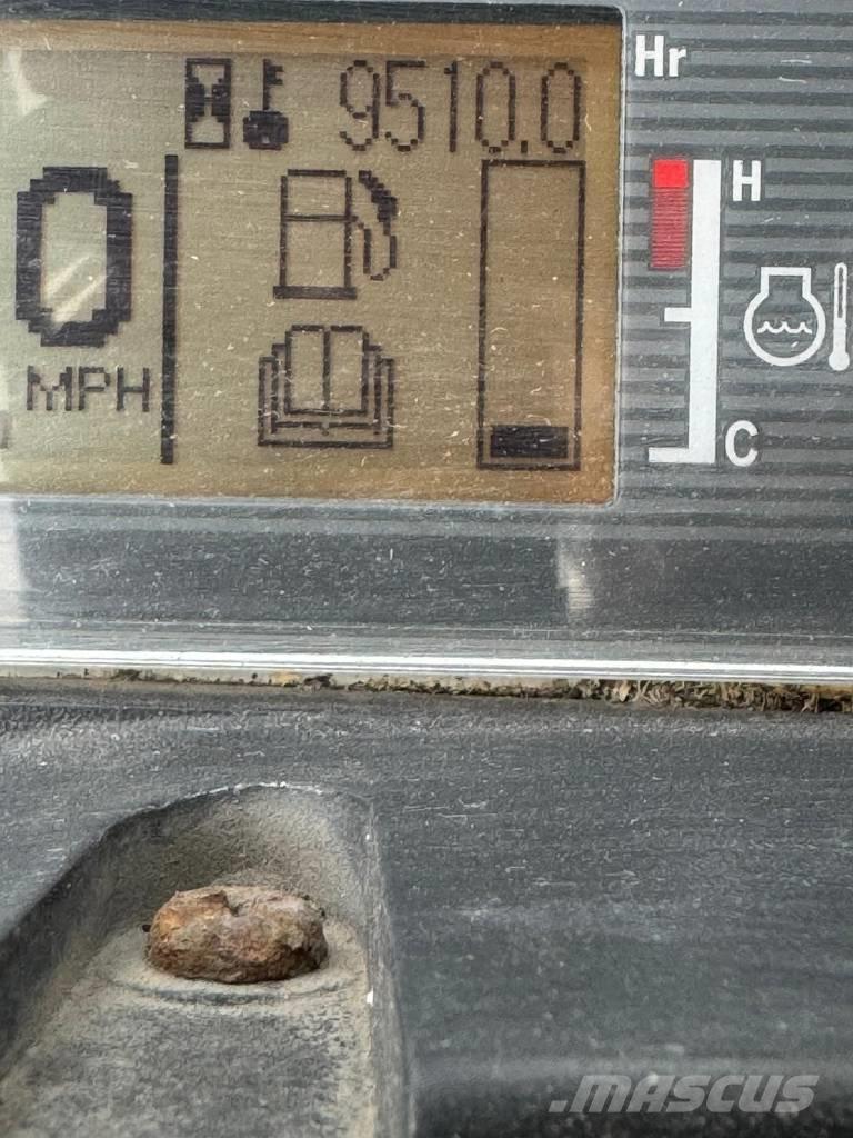 CAT DP 50 N شاحنات الديزل